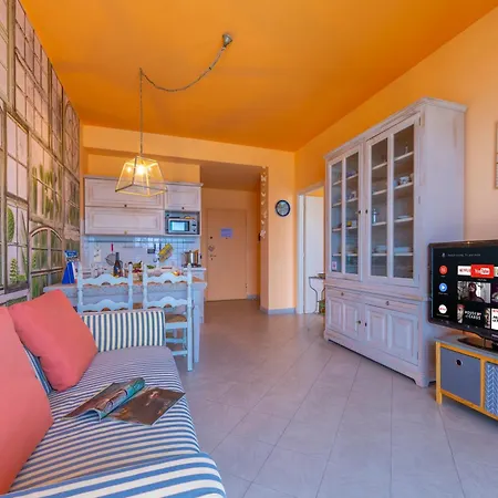 Apartment - Happy