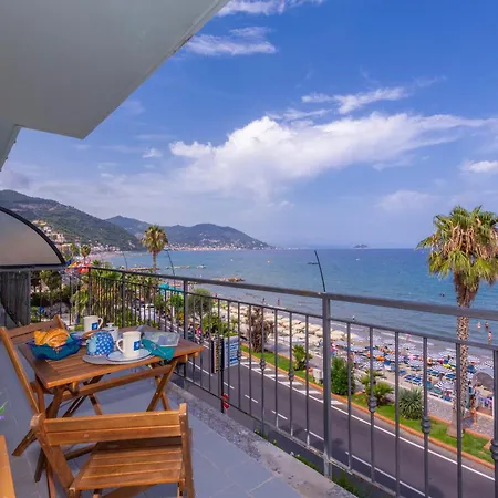 - Happy Apartment Laigueglia