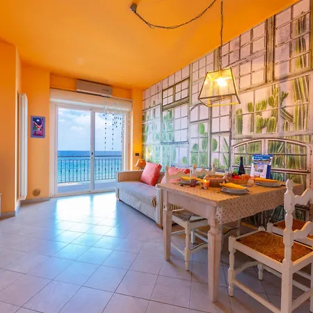 Beach, Seafront Sea-view Balcony - Happy Appartement