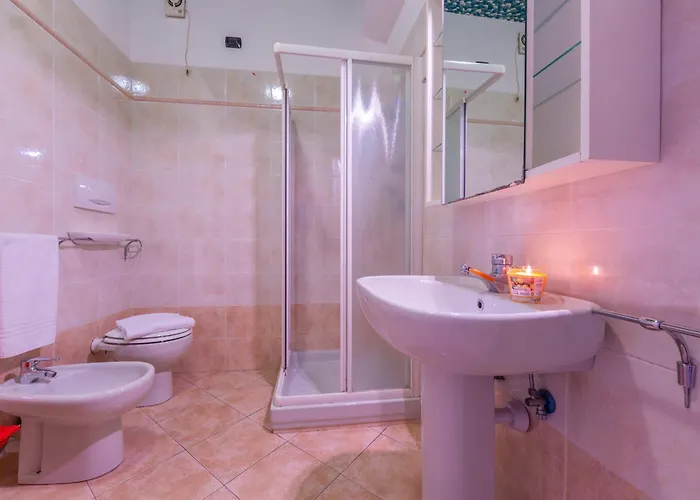 - Happy * Laigueglia